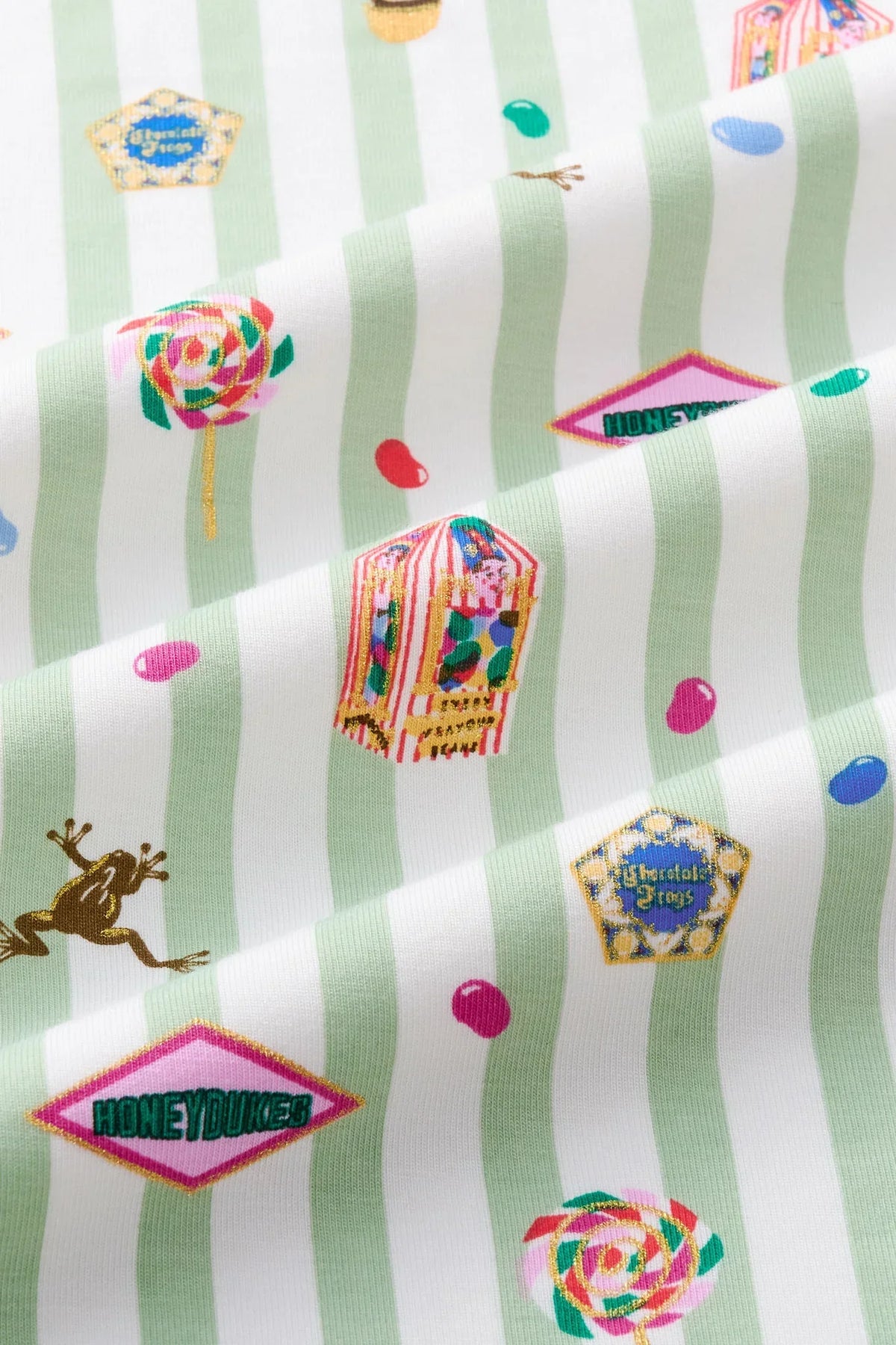 Long-Sleeved Women's Pajama Set in Honeydukes